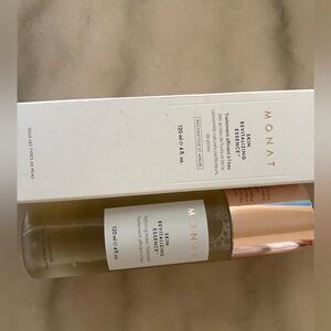 Monat Skin Revitalizing Essence Refining Water Treatment